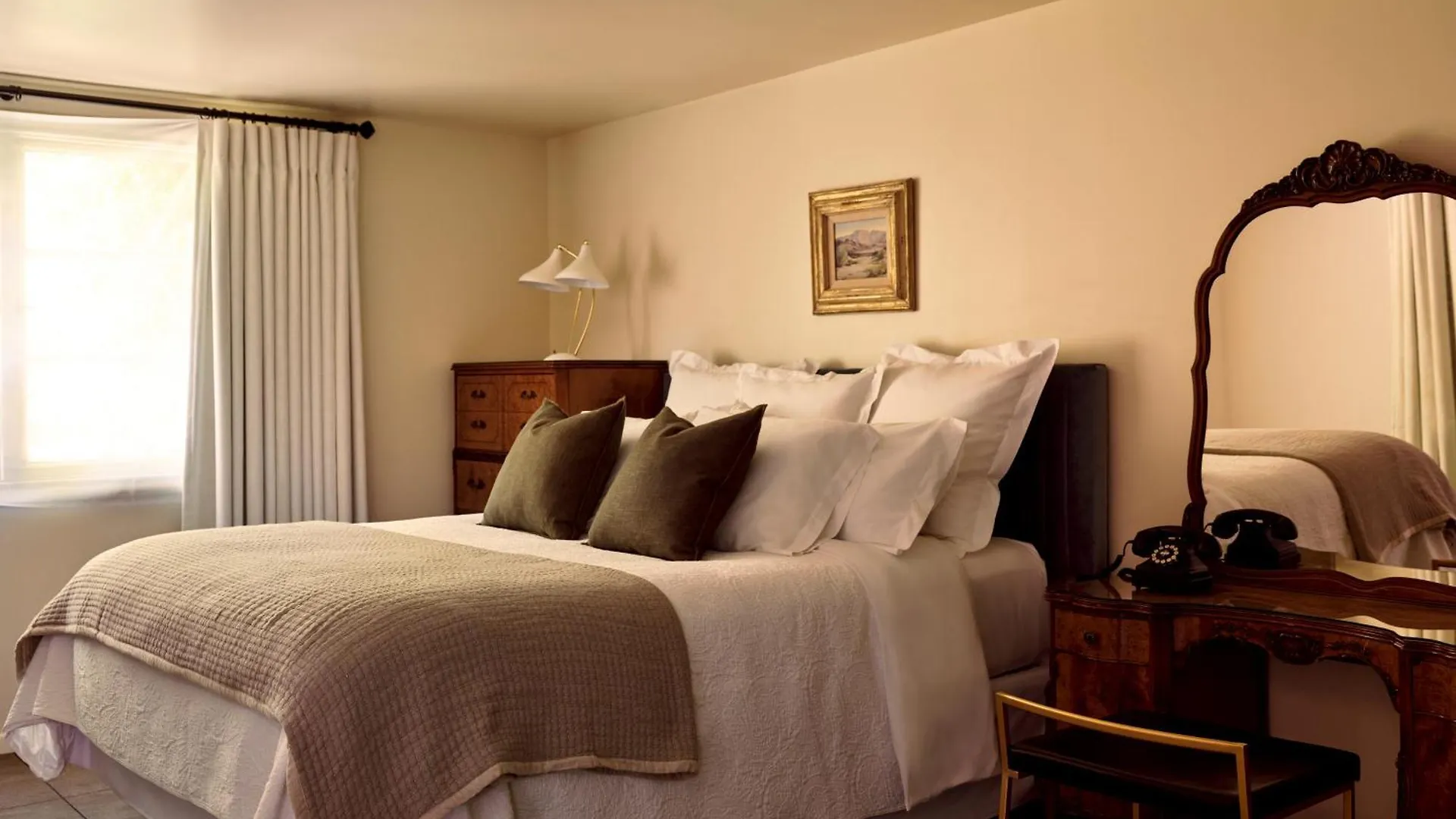 The Willows Palm Springs 4*,